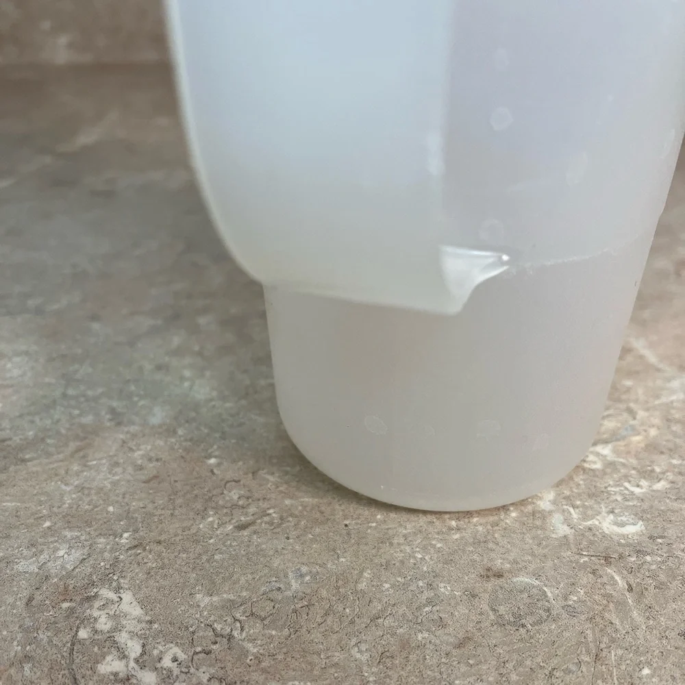 Tupperware clear pitcher - Picture 2 of 5